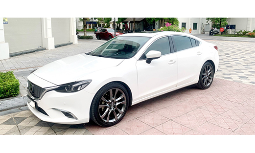 Xe 4 chỗ Mazda 6